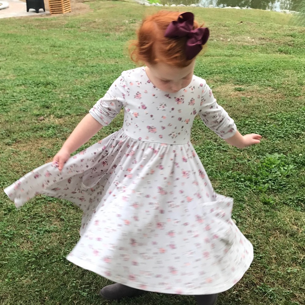 Boutique brand Charming Mary Autumn Floral twirl dress with pockets. Size 4T.